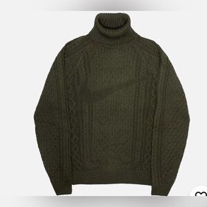 Nike Men's Dark Green Turtleneck Sweater